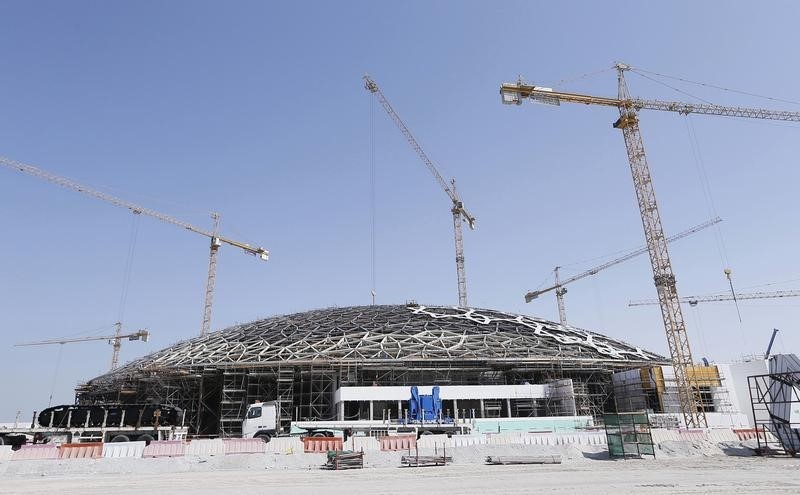 © Reuters. الإمارات تعزز وضعها كمركز للفن رغم تأخر افتتاح متحفي جوجنهايم واللوفر