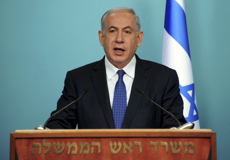 © Reuters. Israeli Prime Minister Netanyahu delivers a statement to the media in Jerusalem