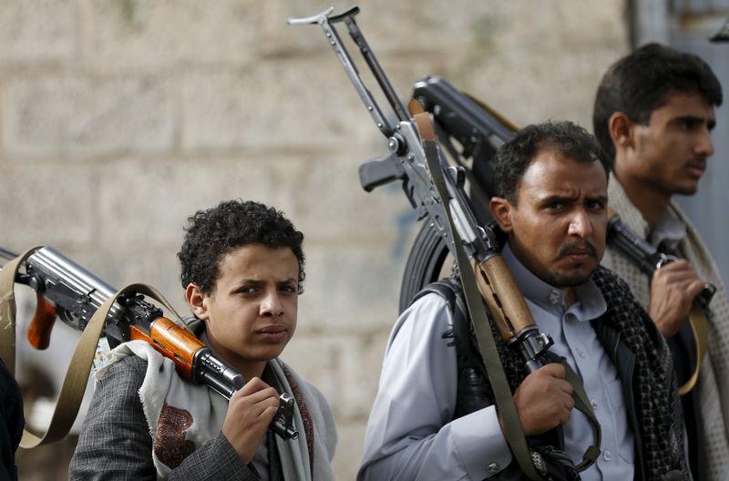 © Reuters. الصليب الاحمر يقول إنه حصل على موافقة التحالف لنقل مساعدات إلى اليمن