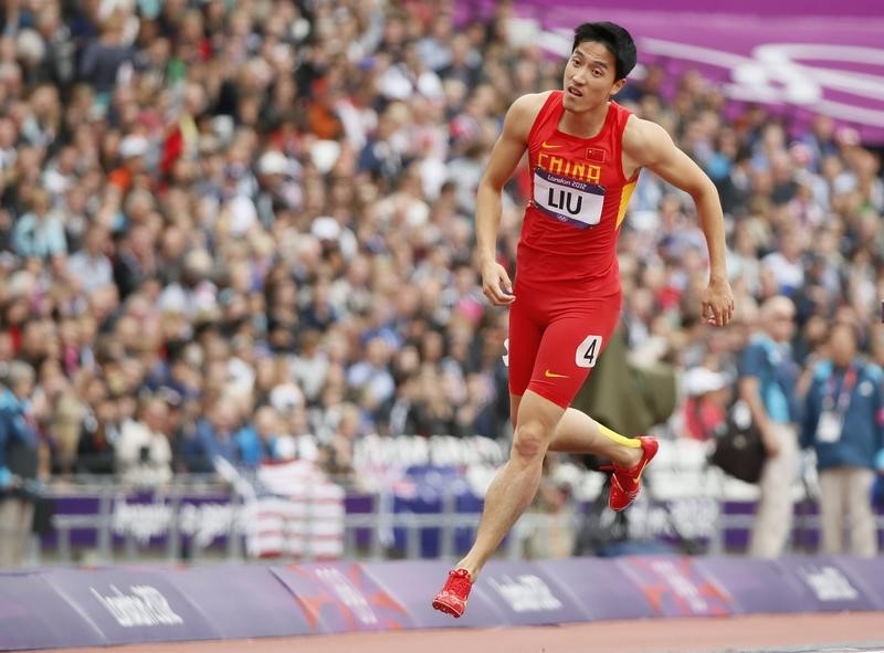 © Reuters. اعتزال العداء الصيني والبطل الأولمبي ليو شيانج
