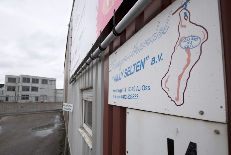 © Reuters. PRISON FERME POUR UN GROSSISTE NÉERLANDAIS AU CENTRE DU SCANDALE DE LA VIANDE DE CHEVAL