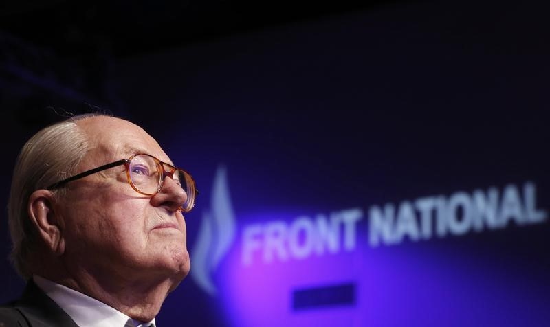 © Reuters. JEAN-MARIE LE PEN RÈGLE SES COMPTES