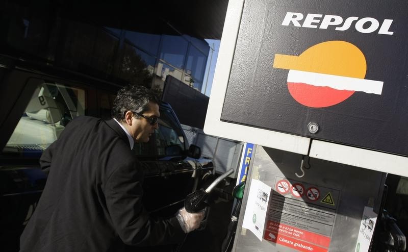 © Reuters. El Ibex sube en la apertura liderado por Repsol tras la fusión Shell-BG