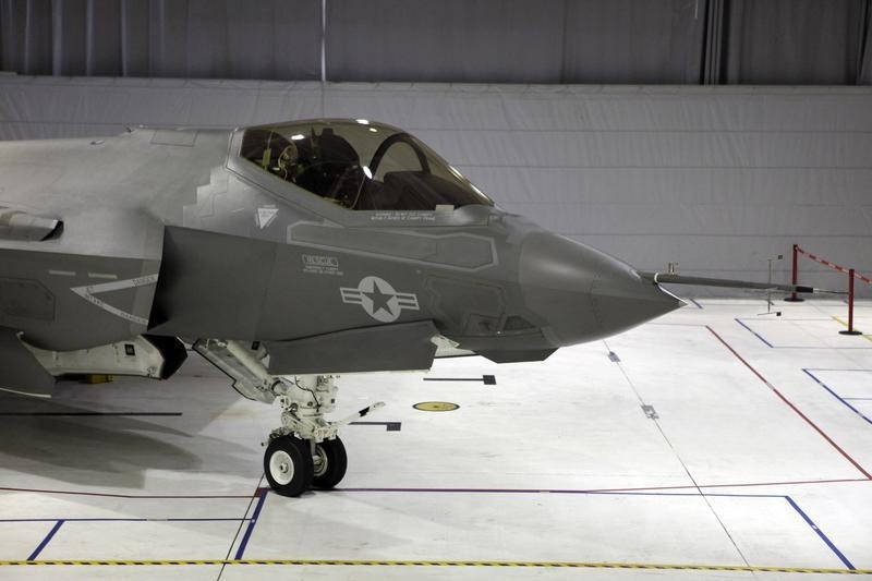 © Reuters. القوات الجوية الأمريكية تتطلع لتطوير محركات وأسلحة الطائرةإف-35 في المستقبل