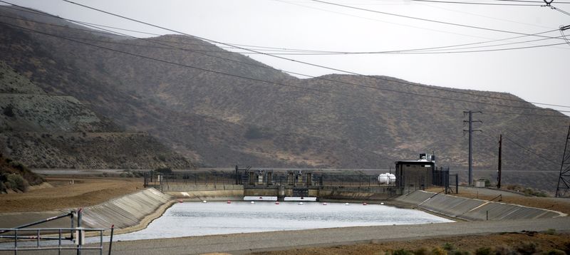 © Reuters. Posto de controle do aqueduto da Califórnia, em Palmdale 