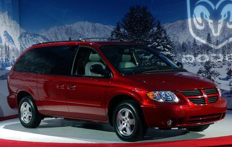 © Reuters. 2005 DODGE CARAVAN WITH STOW 'N GO FEATURES.