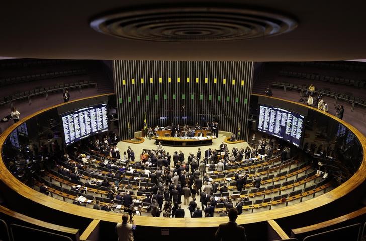 © Reuters. Vista geral do plenário da Câmara dos Deputados em Brasília