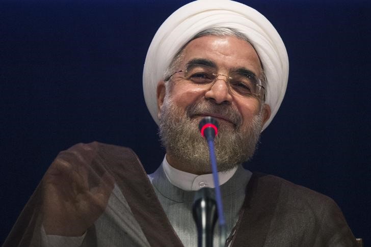 © Reuters. روحاني يطالب بوقف الضربات الجوية باليمن