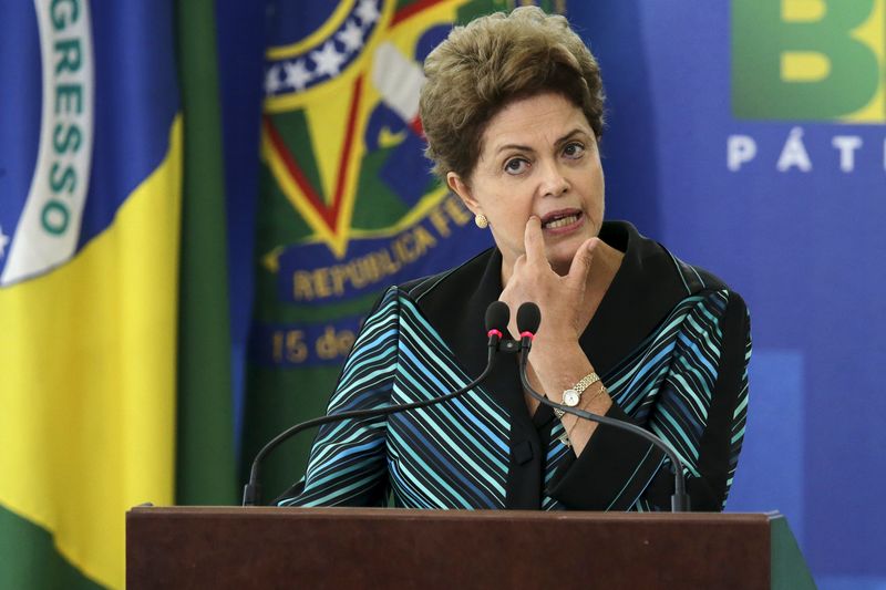 © Reuters. Presidente Dilma Rousseff durante cerimônia no Palácio do Planato, em Brasília