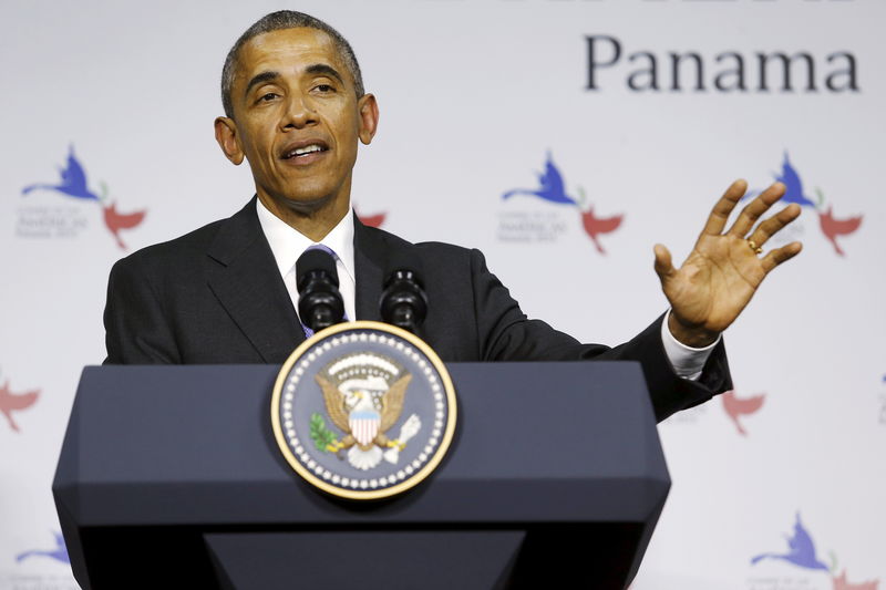 © Reuters. Obama holds a news conference at the conclusion of the Summit of the Americas in Panama City, Panama