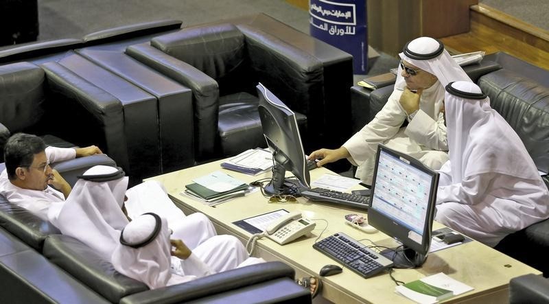© Reuters. أداء متباين للأسواق الخليجية ودبي ترتفع