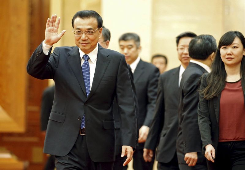 © Reuters. Il premier cinese Li Keqiang oggi a Pechino