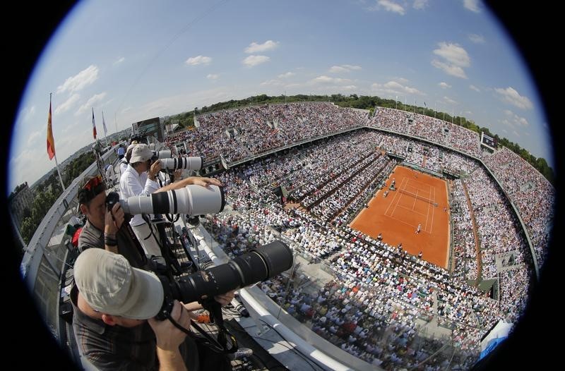 © Reuters.  Vista geral da quadra Philippe Chatrier no complexo de Roland Garros, em Paris