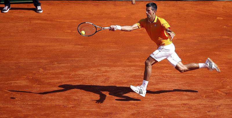 © Reuters. Djokovic pasa de ronda sin problemas en Montecarlo ante Ramos Viñolas