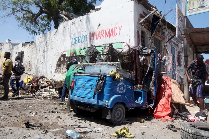 © Reuters. Al menos 17 muertos en ataque de al Shabaab a edificio gubernamental de Somalia