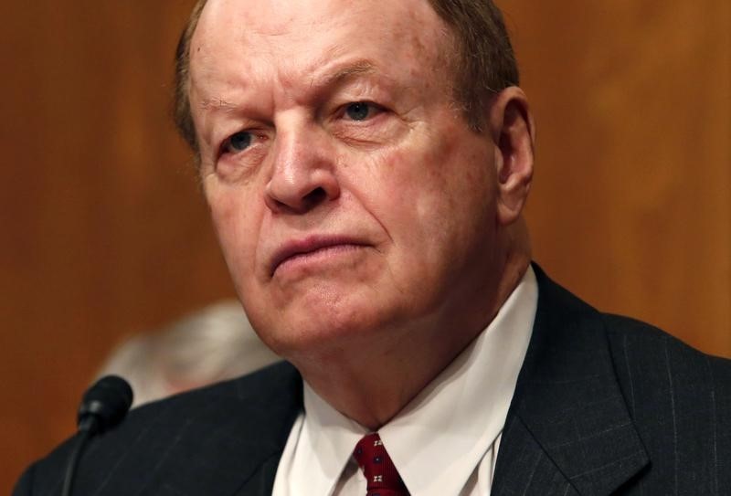 © Reuters. Chairman Richard Shelby (R-AL) speaks during a Senate Banking, Housing and Urban Affairs Committee hearing