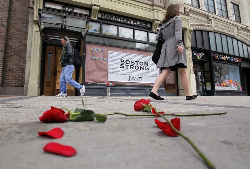 © Reuters. Boston conmemora el segundo aniversario del atentado en la maratón