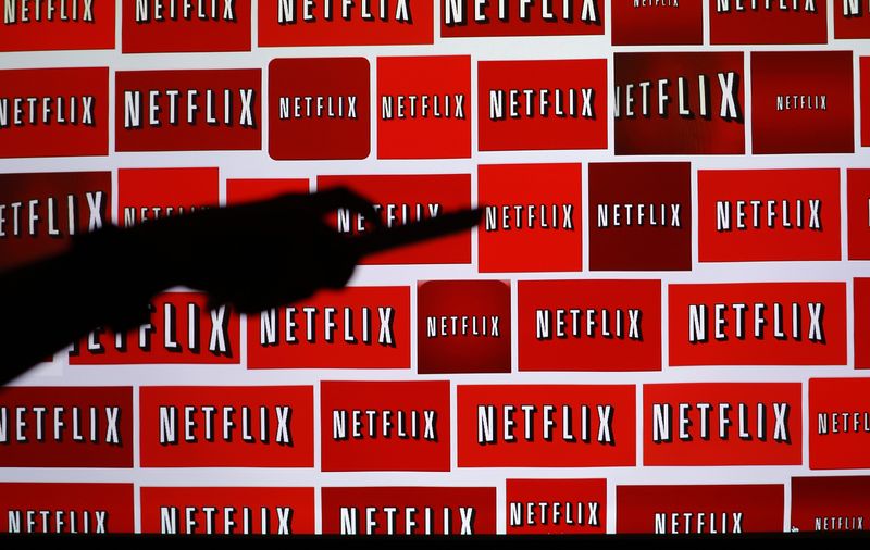 © Reuters. The Netflix logo is shown in this illustration photograph in Encinitas, California