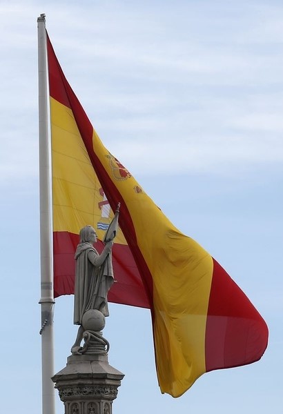 © Reuters. Proveedores alertan de peligro de mora para supervivencia del sector en España