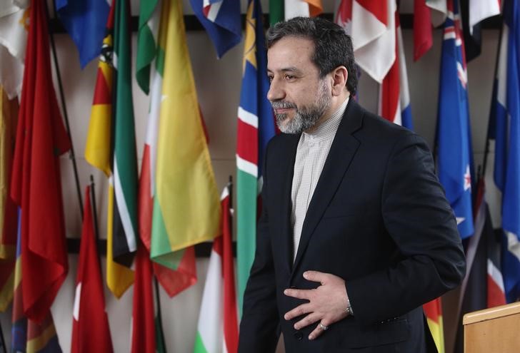 © Reuters. Negociador iraniano Abbas Araghchi na sede da AIEA, em Viena