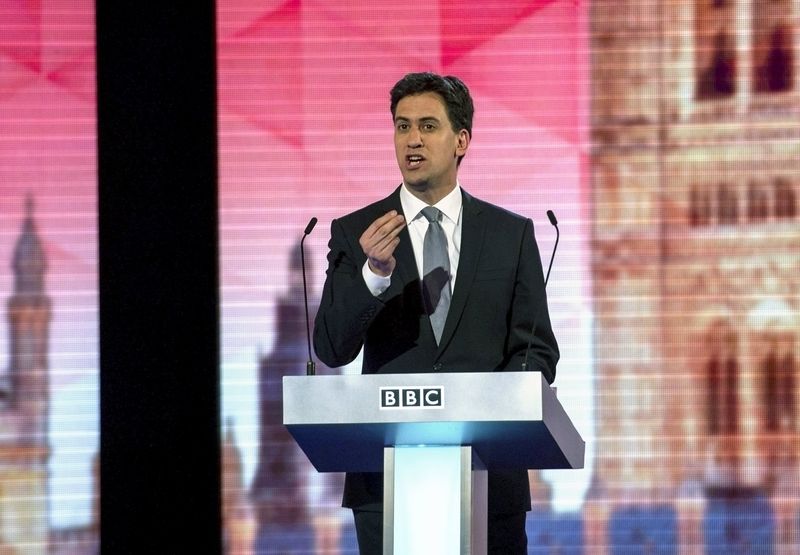 © Reuters. Líder do opositor Partido Trabalhista, Ed Miliband, durante debate