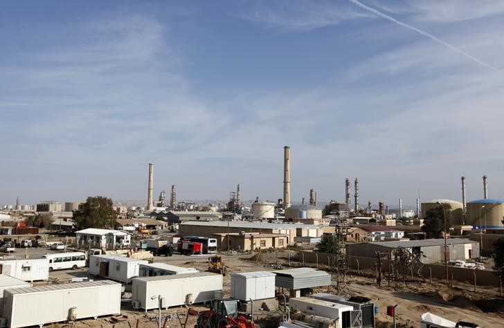 © Reuters. Baiji oil refinery, north of Baghdad