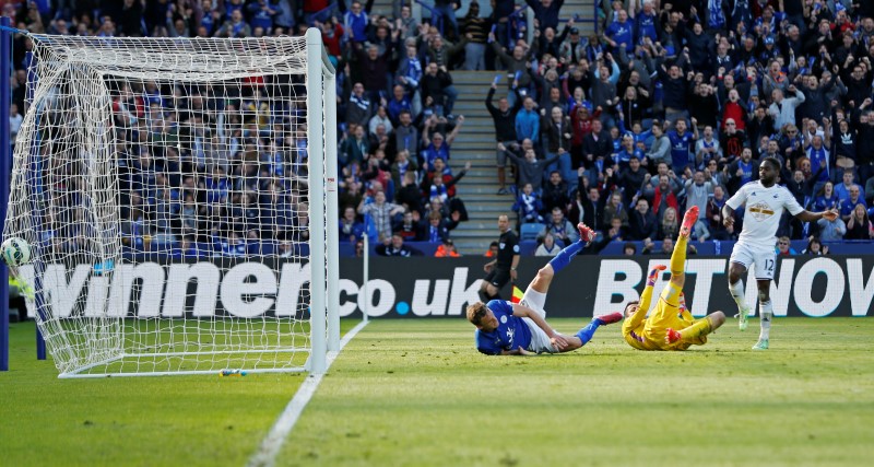 © Reuters. Leicester City v Swansea City - Barclays Premier League