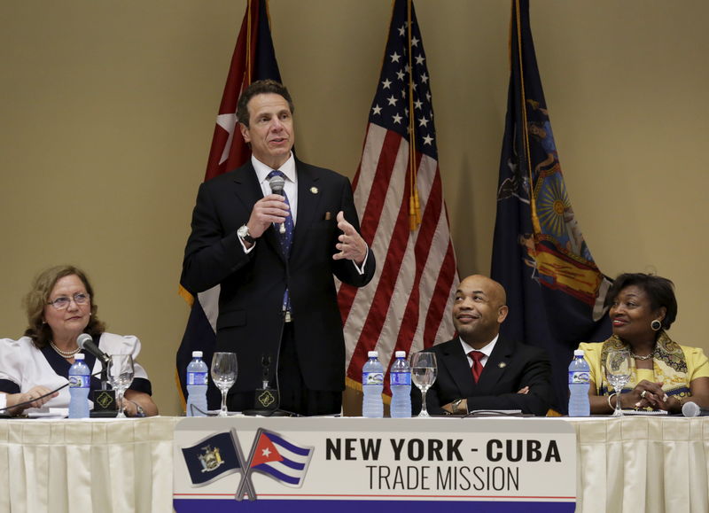 © Reuters. Governador de Nova York, Andrew Cuomo, em Cuba