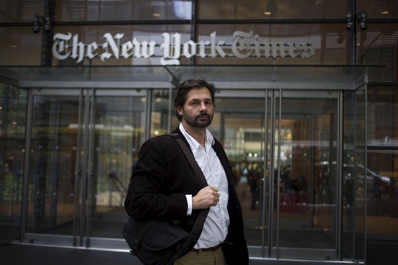 © Reuters. Australian freelance photojournalist Daniel Berehulak outside The New York Times in Midtown, New York