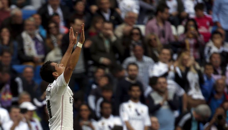 © Reuters. La lesión de Benzema abre la puerta a que 