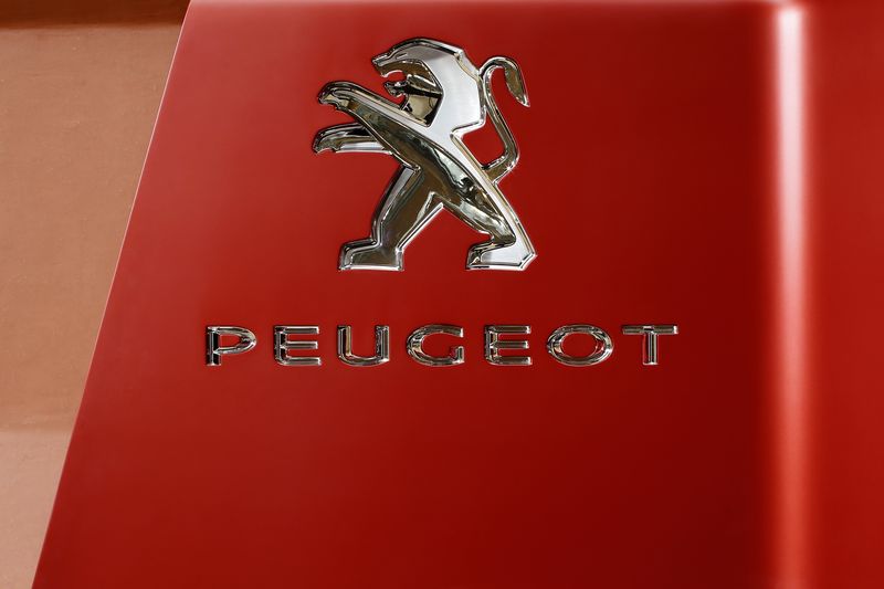 © Reuters. The Peugeot food truck, named Le Bistrot du Lion, is seen during a press presentation in Paris