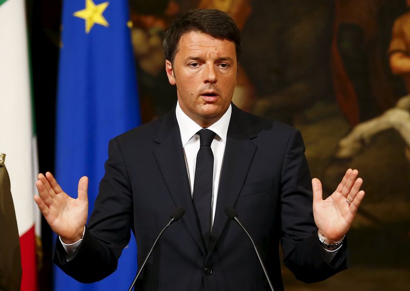 © Reuters. Primeiro-ministro da Itália, Matteo Renzi, durante entrevista coletiva em Roma