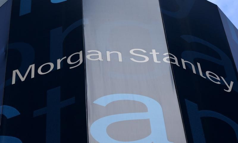 © Reuters. The corporate logo of financial firm Morgan Stanley is pictured on the company's world headquarters in the Manhattan borough of New York City