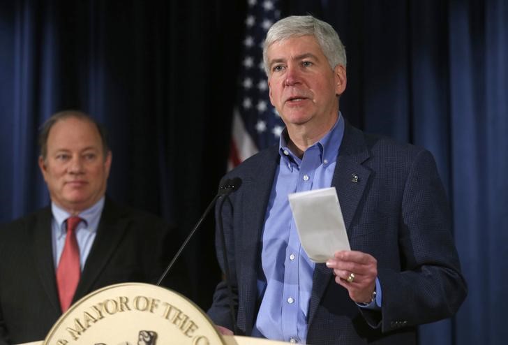 © Reuters. Michigan Governor Rick Snyder during a news conference discussing the city of Detroit exiting from bankruptcy in Detroit