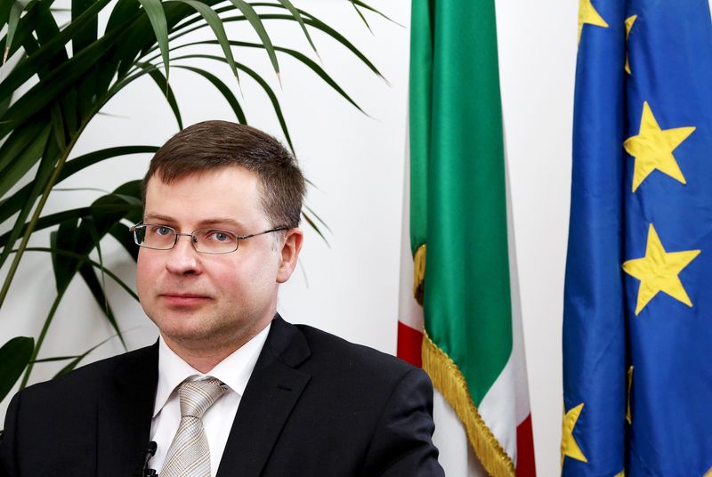 © Reuters. Il vice presidente della Commissione europea Valdis Dombrovskis 