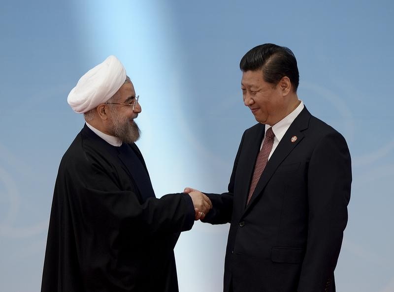 © Reuters. الرئيس الصيني يقول إنه يدعم التوصل لاتفاق منصف ومتوازن مع إيران