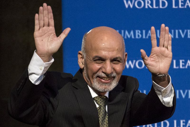© Reuters. الرئيس الأفغاني يأمر بالتحقيق في تقرير عن مكافحة الفساد في الشرطة