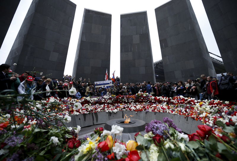 © Reuters. COMMÉMORATION DU CENTENAIRE DES MASSACRES DE 1915 EN ARMÉNIE