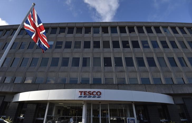 © Reuters. The head office of Tesco is seen in Cheshunt, in southern England