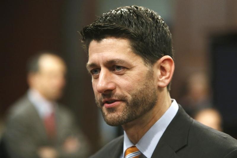 © Reuters. Ryan arrives to hold a committee hearing on the topic of U.S. economic growth at the U.S. Capitol in Washington