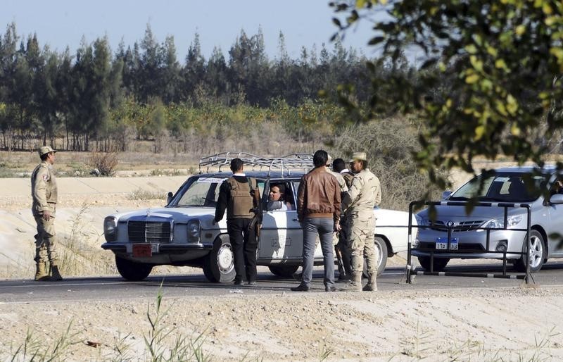 © Reuters. مصر تفرض حالة الطوارىء ثلاثة أشهر إضافية في مناطق بسيناء