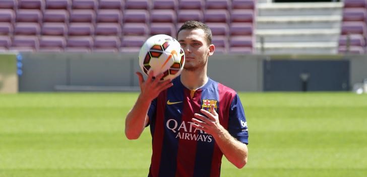 © Reuters. Thomas Vermaelen durante sua apresentação no Camp Nou, em Barcelona