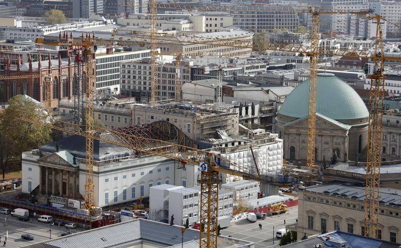 © Reuters. A general view shows the construction site of the Staatsoper Berlin in Berlin