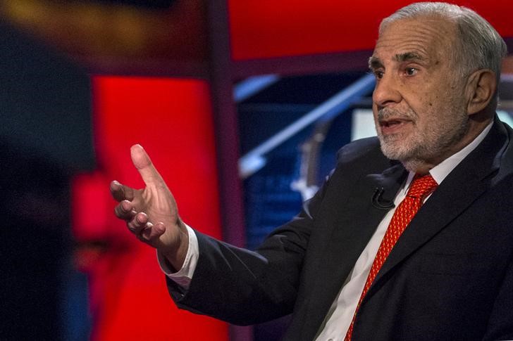 © Reuters. Billionaire activist-investor Carl Icahn gives an interview on FOX Business Networkâ¬"s Neil Cavuto show in New York