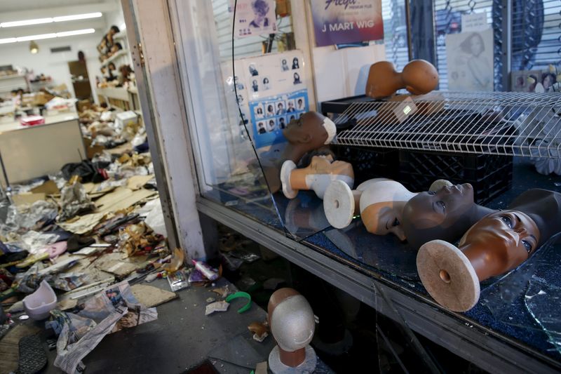 © Reuters. Loja destruída em Baltimore, Maryland 