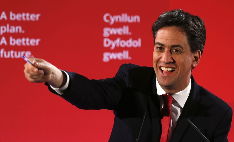 © Reuters. Britain's opposition Labour Party leader Miliband arrives at a campaign event in Ipswich, eastern England