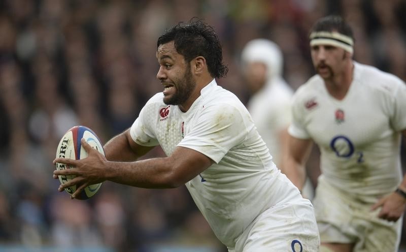 © Reuters. England's Vunipola makes a break during their international rugby union match against South Africa at Twickenham in London