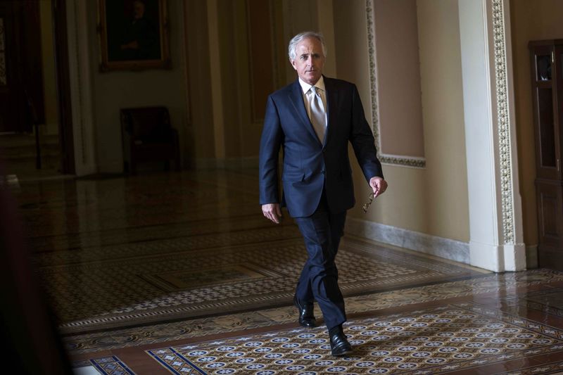 © Reuters. U.S. Senator Bob Corker walks inside the U.S. Capitol in Washington