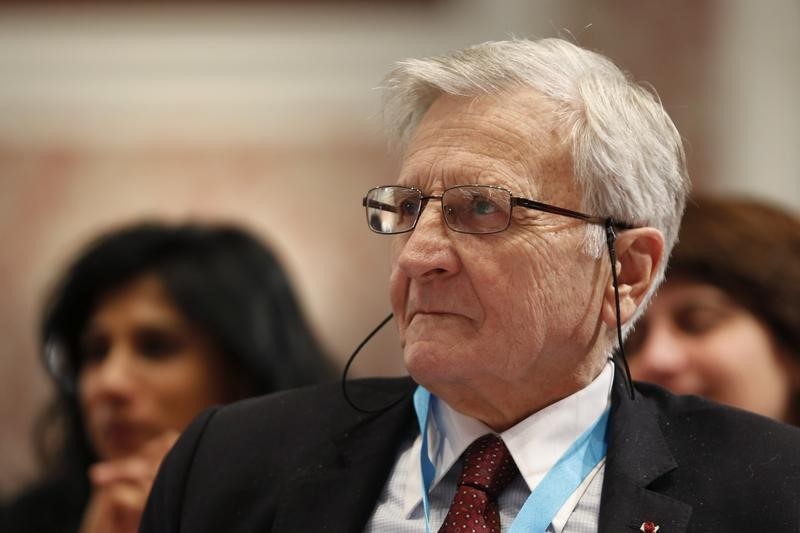 © Reuters. Former European Central Bank President Jean-Claude Trichet attends a conference of central bankers hosted by the Bank of France in Paris