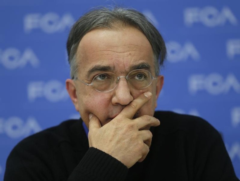 © Reuters. Chief Executive of Fiat Chrysler Sergio Marchionne speaks during the first press preview day of the North American International Auto Show in Detroit